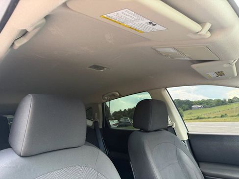 Used 2015 Nissan Rogue S w/ Convenience Package AWD/4WD image 23