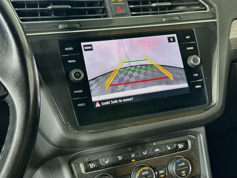Used 2018 Volkswagen Tiguan SE AWD/4WD image 13
