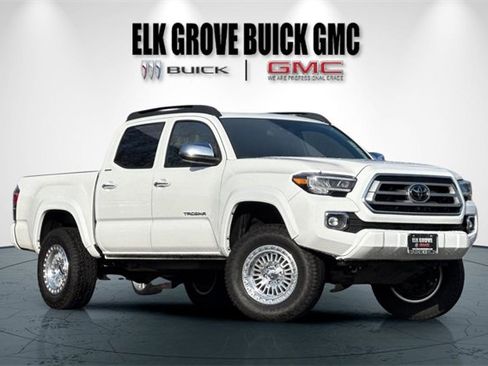 Used 2022 Toyota Tacoma Limited image 2