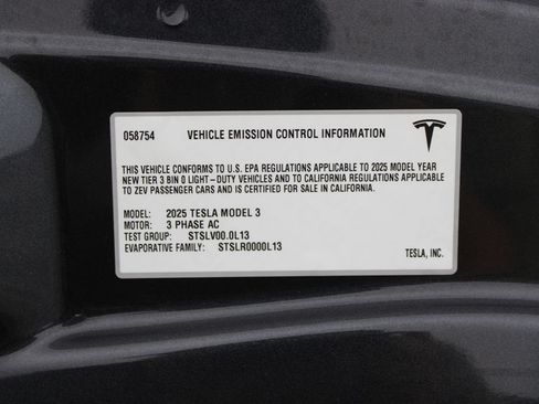 Used 2025 Tesla Model 3 Long Range RWD image 33