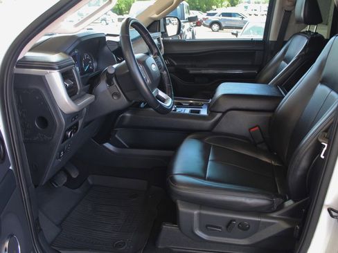 Used 2023 Ford Expedition XLT RWD image 11