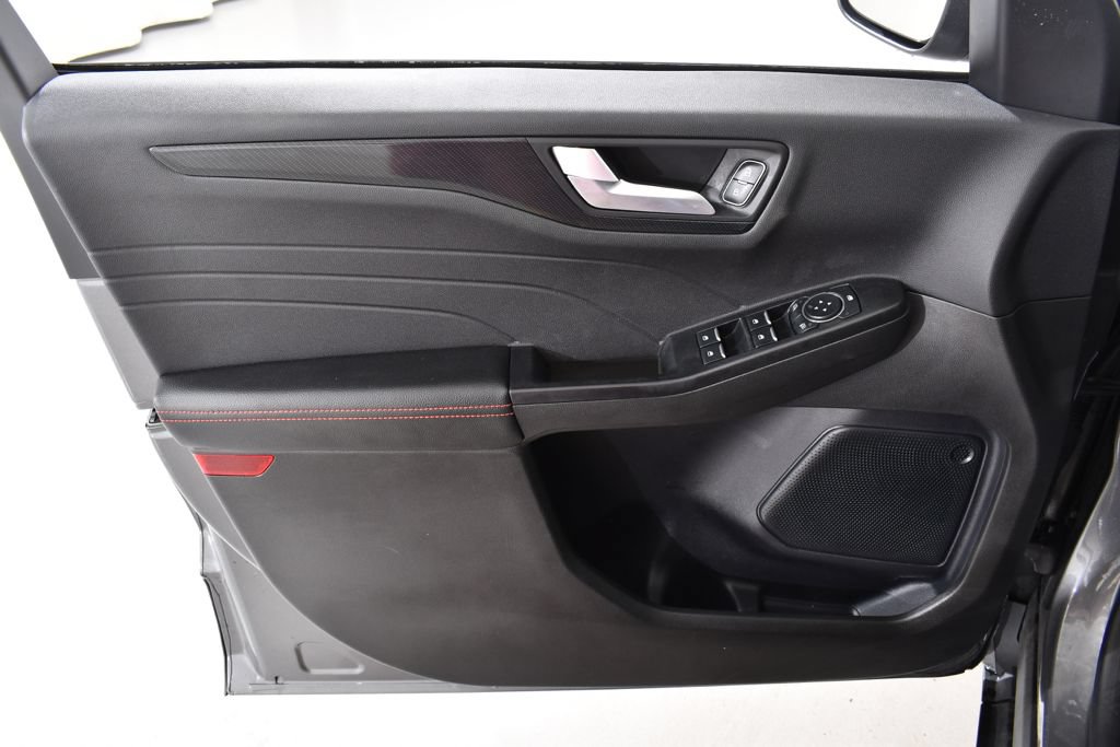 Used 2024 Ford Escape ST-Line w/ Tech Pack #1 AWD/4WD image 25