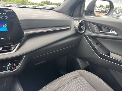 Used 2025 Chevrolet Equinox LT AWD/4WD image 35