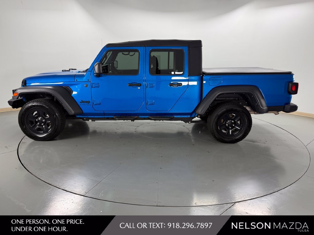 Used 2023 Jeep Gladiator Sport AWD/4WD image 9