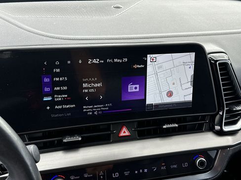 Certified 2023 Kia Sportage EX AWD/4WD image 12