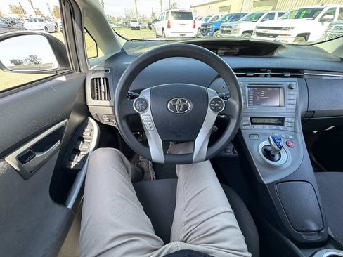 Used 2012 Toyota Prius Three w/ Solar Roof Pkg image 31