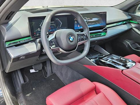 Used 2025 BMW 540i xDrive AWD/4WD image 10