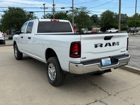 Used 2026 RAM 2500 Tradesman w/ Chrome Appearance Group AWD/4WD image 9
