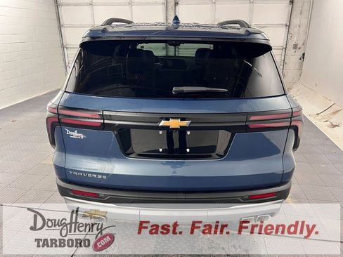 New 2026 Chevrolet Traverse LT w/ Driver Confidence Package image 8