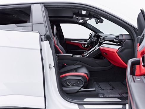 Used 2023 Lamborghini Urus S AWD/4WD image 32
