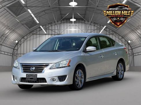 Used 2014 Nissan Sentra SR w/ SR Driver Package FWD image 6
