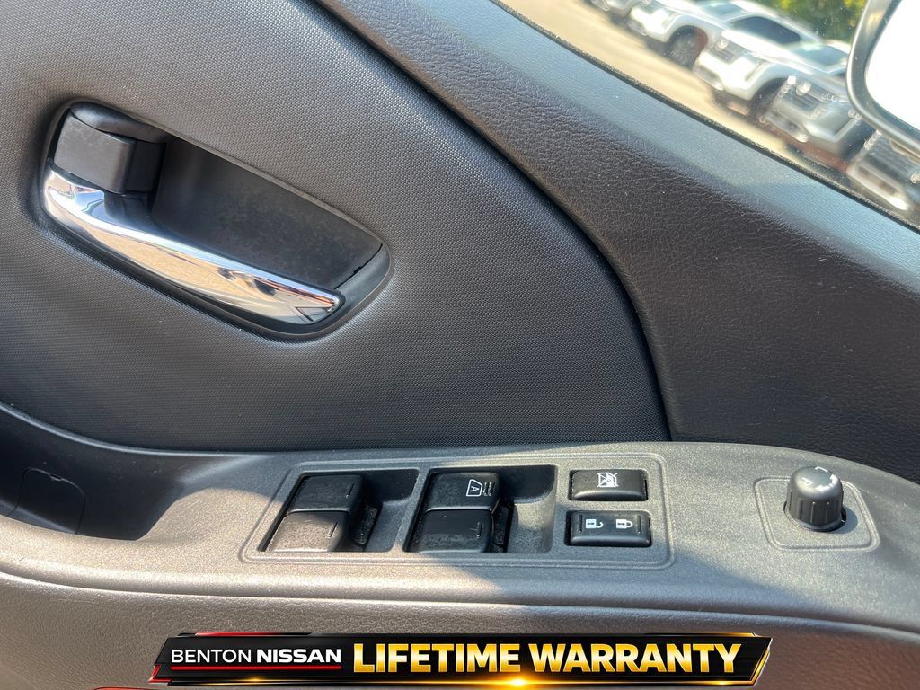 Used 2023 Nissan Frontier PRO-4X w/ Pro Convenience Package AWD/4WD image 14