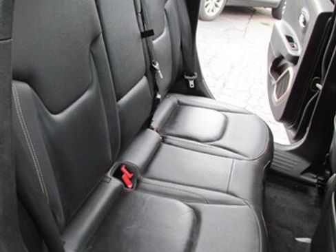 Used 2017 Jeep Renegade Limited AWD/4WD image 14