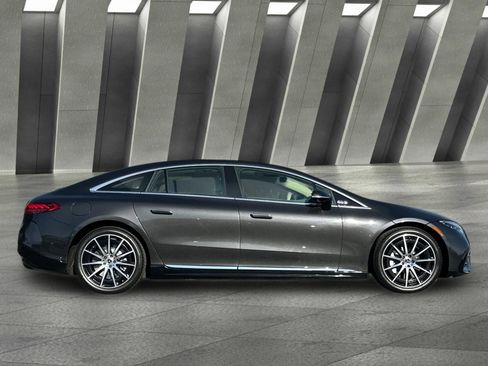 Certified 2022 Mercedes-Benz EQS 450+ Sedan image 3