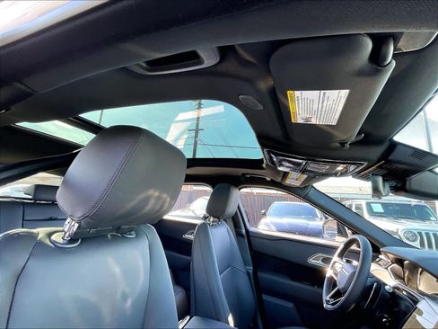 New 2026 Land Rover Range Rover Velar Dynamic SE image 29