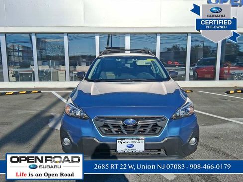 Used 2022 Subaru Crosstrek 2.5i Sport w/ Moonroof Package image 2