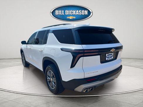 Used 2026 Chevrolet Traverse LT FWD image 5