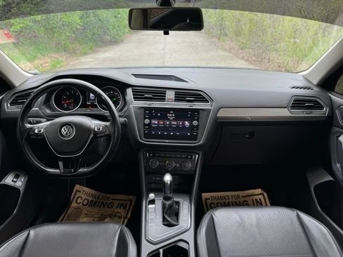 Used 2018 Volkswagen Tiguan SEL FWD image 21