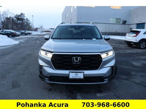 Used 2023 Honda Pilot Elite image 2