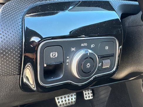 Used 2019 Mercedes-Benz A 220 image 17