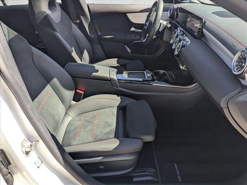 Used 2025 Mercedes-Benz CLA 250 image 22