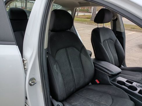 Used 2018 Kia Optima LX image 18