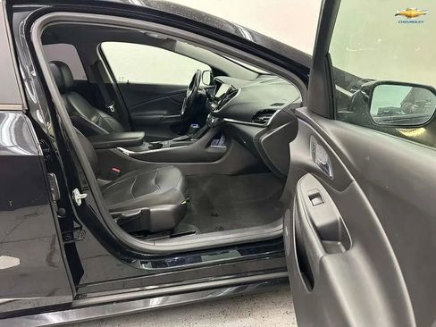 Used 2018 Chevrolet Volt Premier w/ Driver Confidence Package image 14