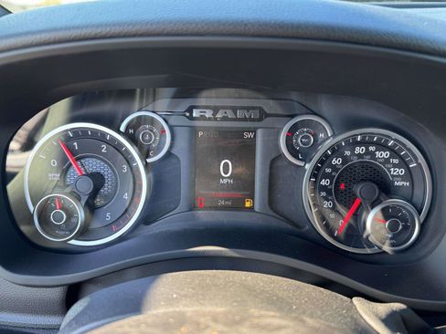 New 2026 RAM 3500 Big Horn AWD/4WD image 13