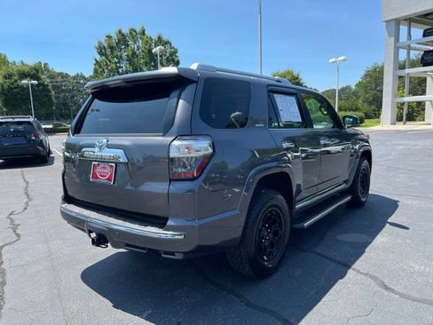 Used 2017 Toyota 4Runner Limited AWD/4WD image 7