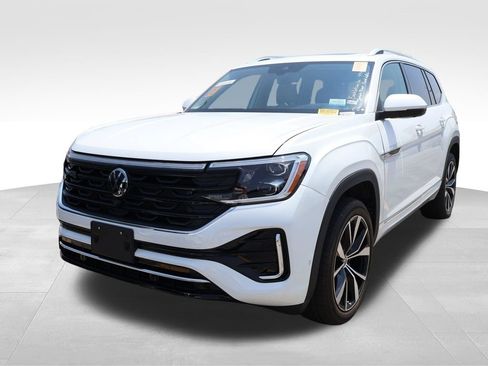 Used 2024 Volkswagen Atlas SEL Premium R-Line AWD/4WD image 2