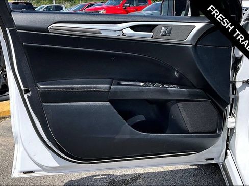 Used 2020 Ford Fusion SEL FWD image 19