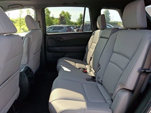 Used 2023 Honda Passport EX-L image 12