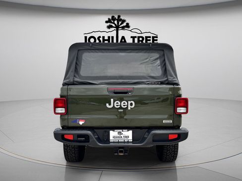 Used 2022 Jeep Gladiator Overland w/ Popular Equipment Package AWD/4WD image 5