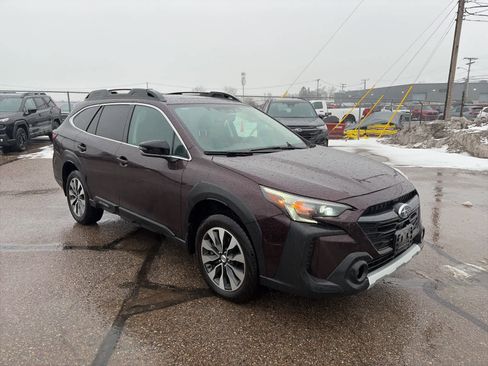 Used 2023 Subaru Outback Limited image 4
