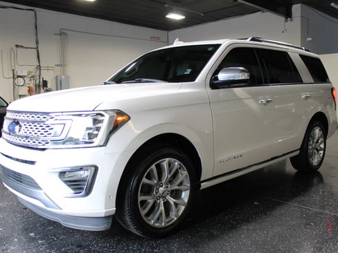 Used 2018 Ford Expedition Platinum RWD image 6