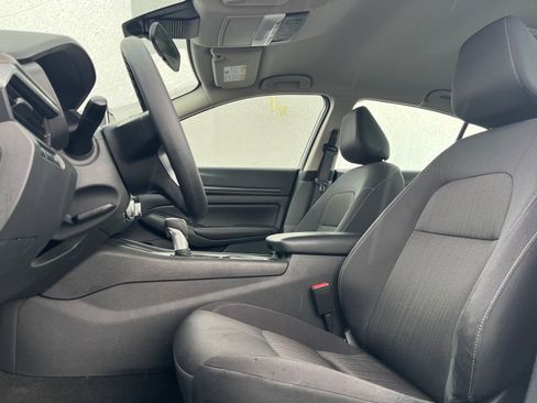 Used 2025 Nissan Altima 2.5 SV image 27