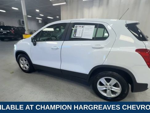 Used 2020 Chevrolet Trax LS FWD image 7