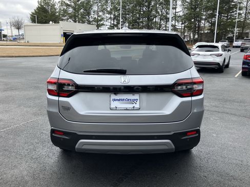 Certified 2025 Honda Pilot EX-L image 9