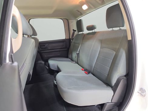 Used 2018 RAM 2500 Tradesman w/ Chrome Appearance Group AWD/4WD image 17