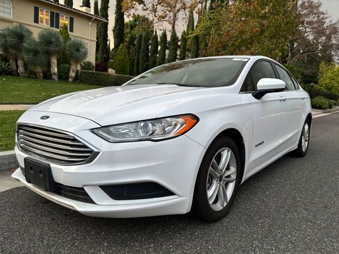 Used 2018 Ford Fusion S image 3