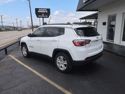 Used 2022 Jeep Compass Latitude w/ Convenience Group FWD image 5