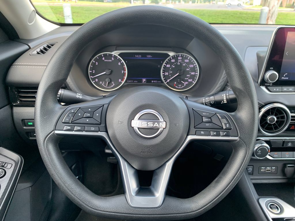 Used 2025 Nissan Sentra SV FWD image 12