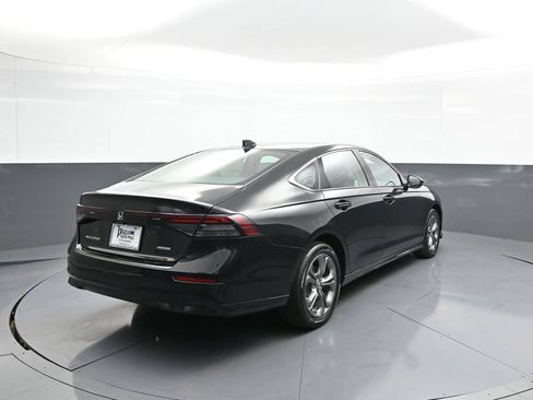 Used 2023 Honda Accord EX-L image 6