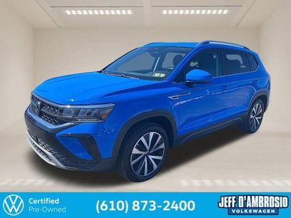 Certified 2023 Volkswagen Taos SE w/ Panoramic Sunroof Package