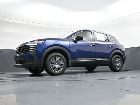 Used 2025 Nissan Kicks S image 38