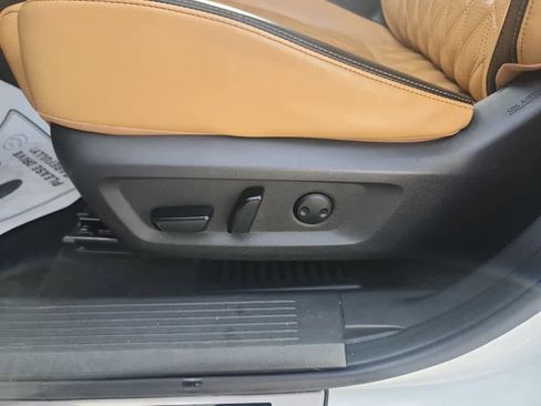 Used 2021 Nissan Rogue Platinum image 25