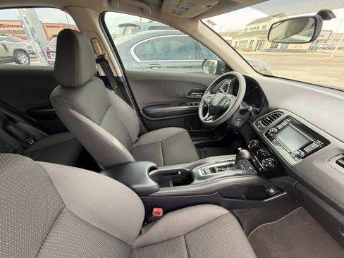 Used 2021 Honda HR-V LX image 6