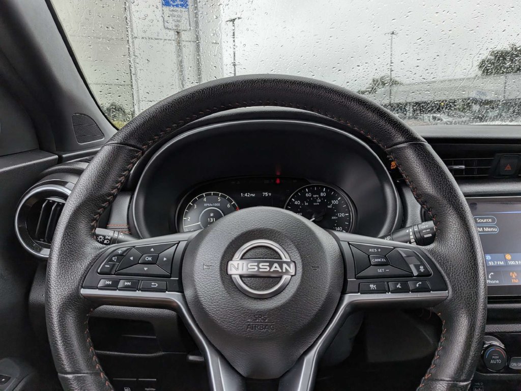 Used 2024 Nissan Kicks SR FWD image 17