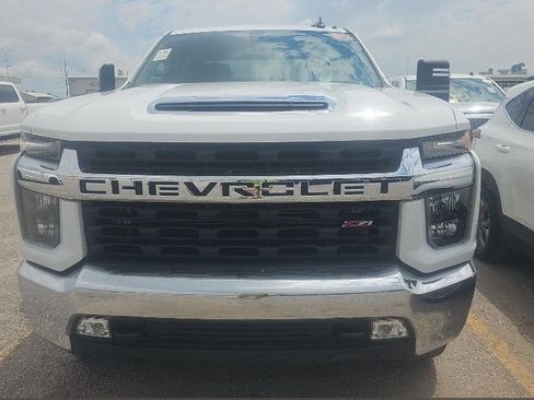 Used 2023 Chevrolet Silverado 2500 LT w/ Convenience Package AWD/4WD image 3