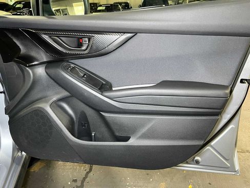 Used 2018 Subaru Crosstrek 2.0i Premium w/ Moonroof Package AWD/4WD image 10